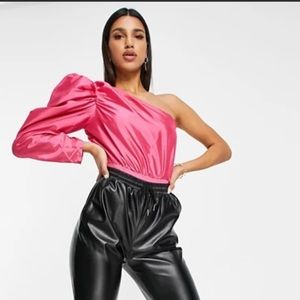 NWT One Shoulder Bodysuit